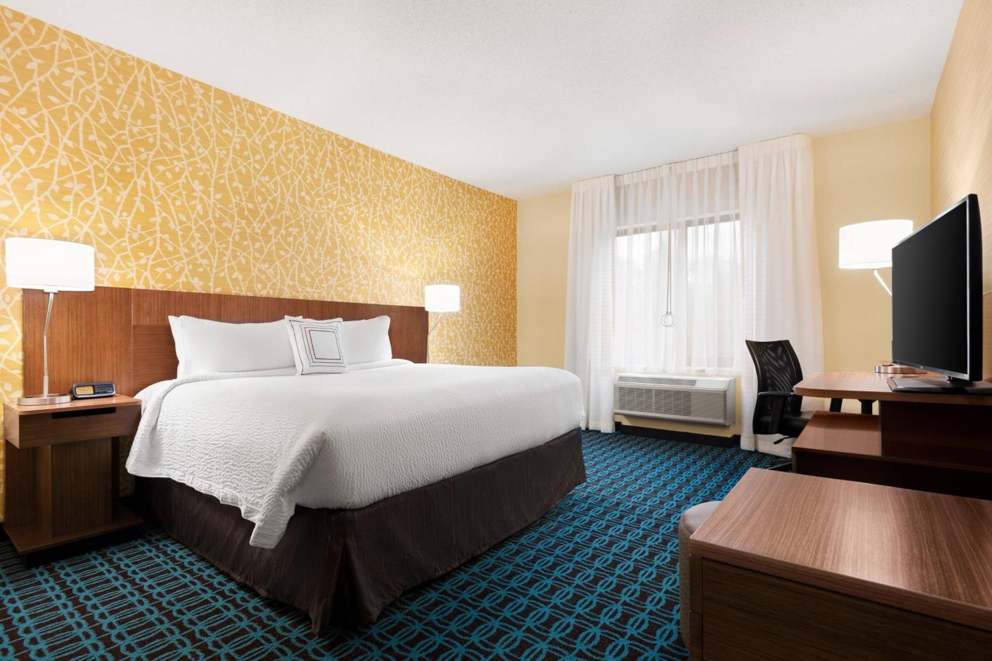 Fairfield Inn & Suites By Marriott Charlottesville Downtown/University Area Exterior foto